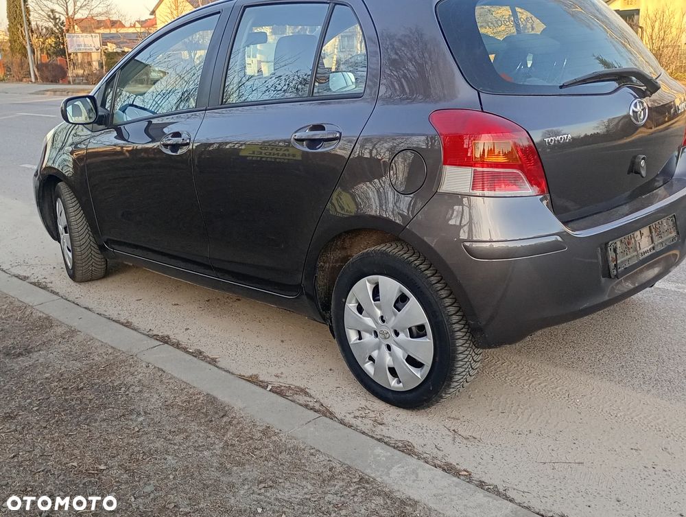 Toyota Yaris 1.33 VVT-i Cool - 3