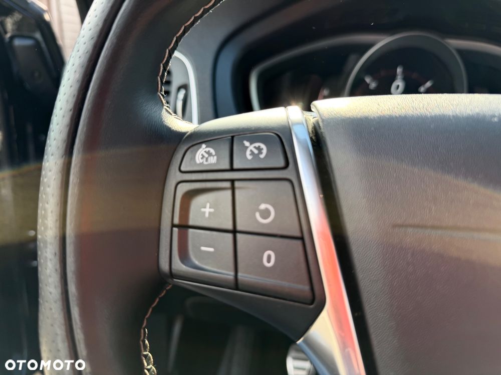 Volvo V40 D2 RDesign - 19