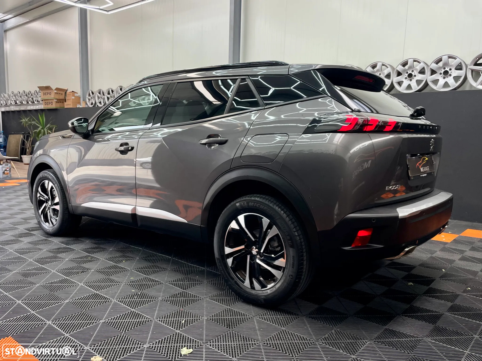 Peugeot 2008 1.2 PureTech Allure Pack EAT8 - 4