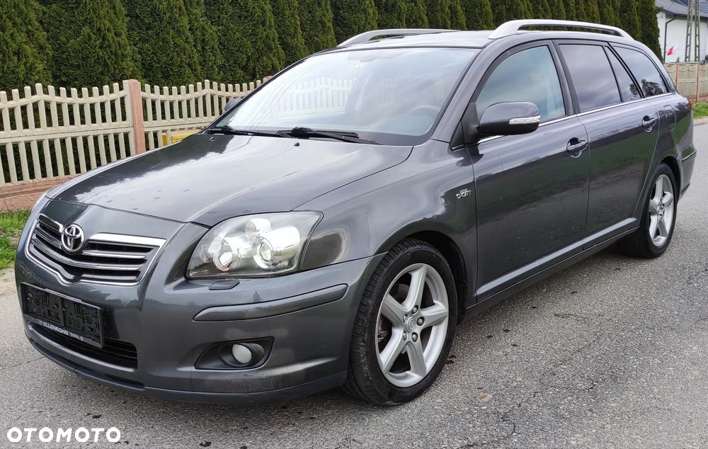 Toyota Avensis 2.2 D-CAT Sol plus NAVI - 1