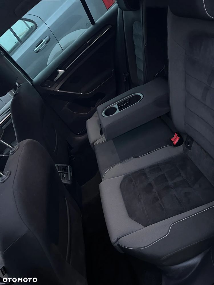 Volkswagen Golf 2.0 TDI BlueMotion Technology DSG Highline - 13