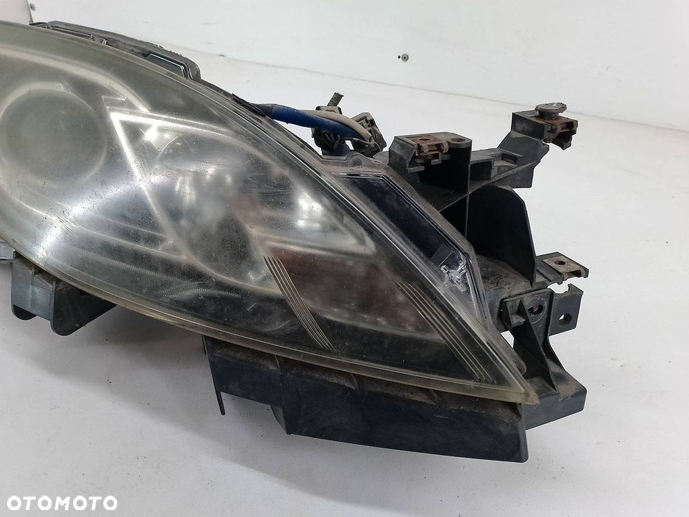 LAMPA PRZÓD PRAWA XENON MAZDA 6 ( 07-13 ) - 2