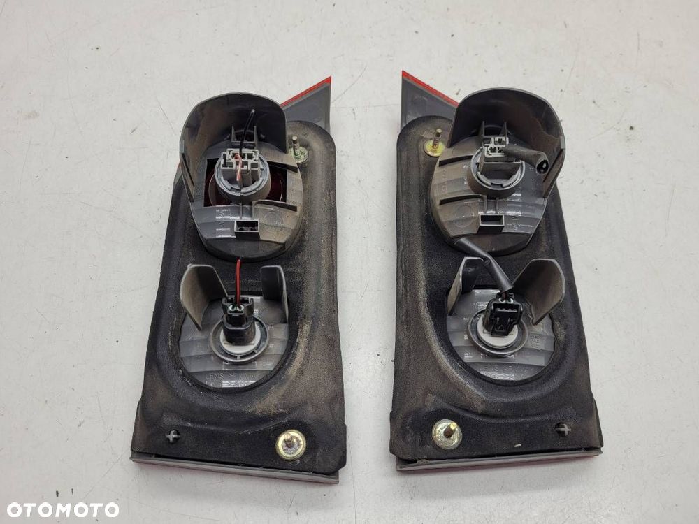 LAMPA TYŁ PRAWA LEWA KLAPY HONDA ACCORD VII SEDAN EUROPA - 3