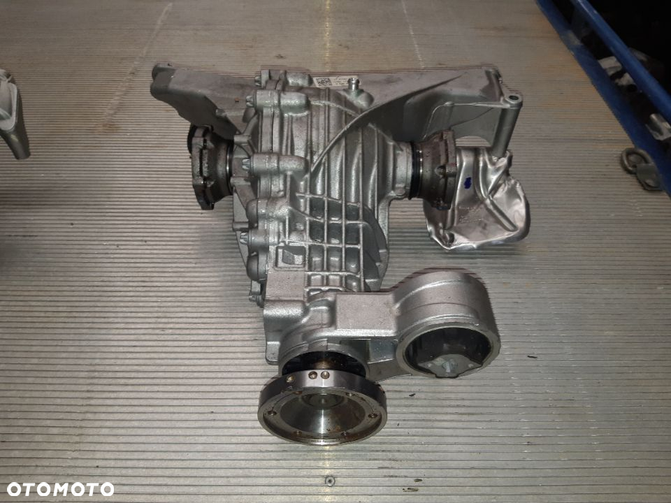 Most tylny dyferencjał Audi A4 B9 0DB500043G RZV - 2