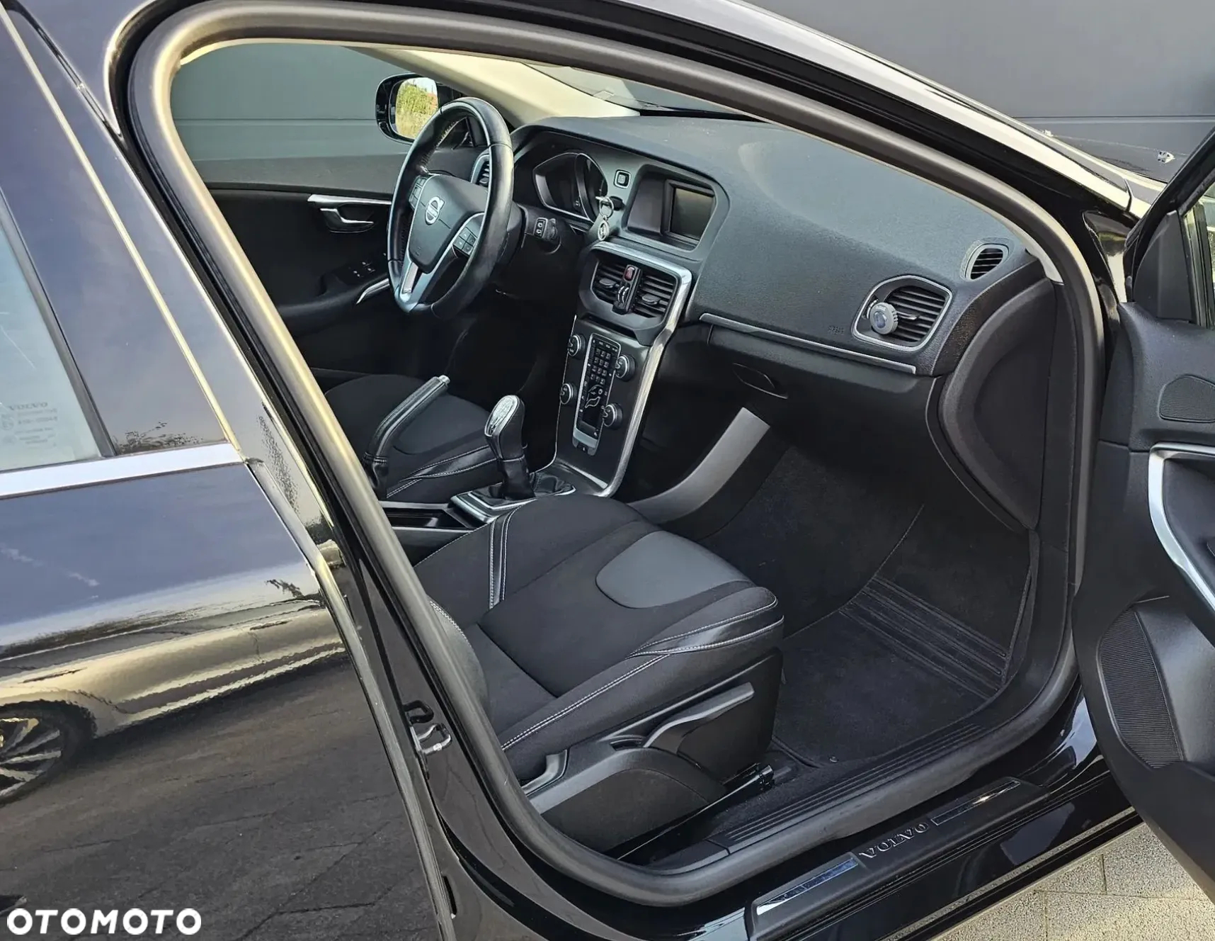 Volvo V40 D2 Momentum - 8