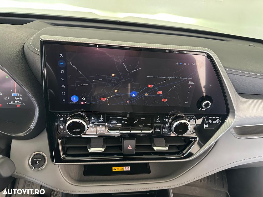 Toyota Highlander 2.5 L Dynamic Force 248CP Luxury Pearly - 31