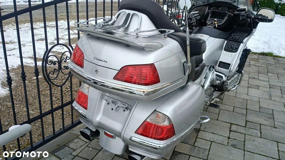 Honda GL - 28