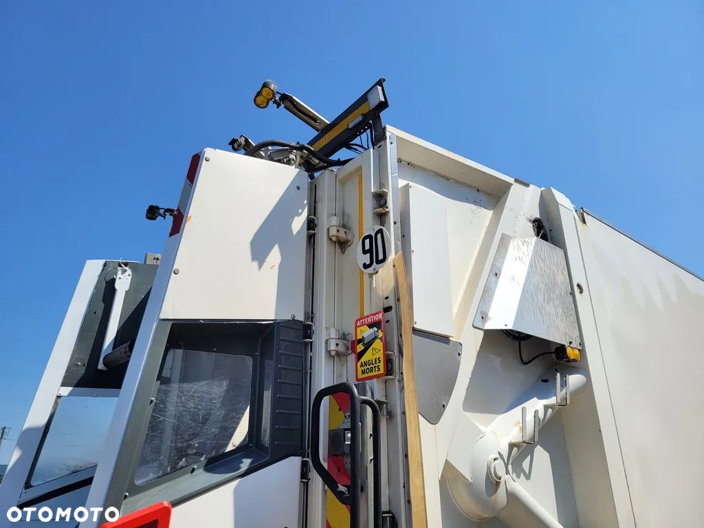 Renault D WIDE ŚMIECIARKA 22m3 / EURO 6 - 26