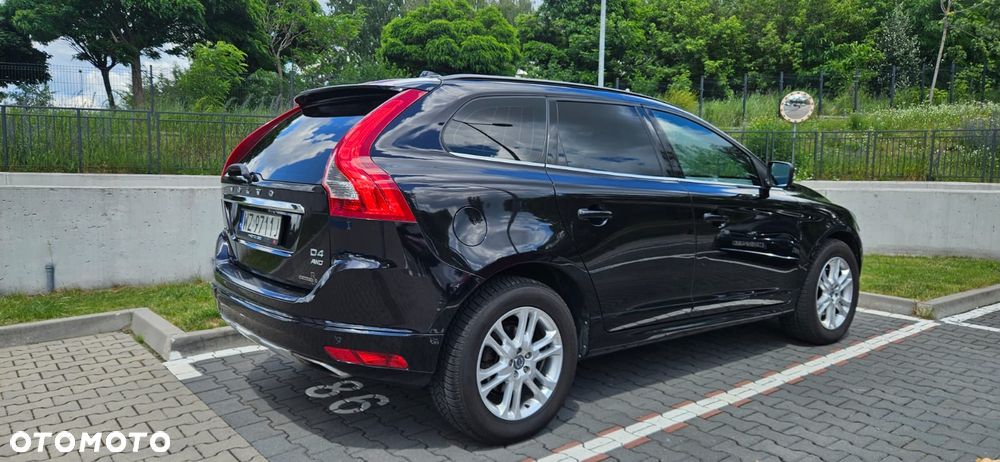 Volvo XC 60 D4 AWD Momentum - 10