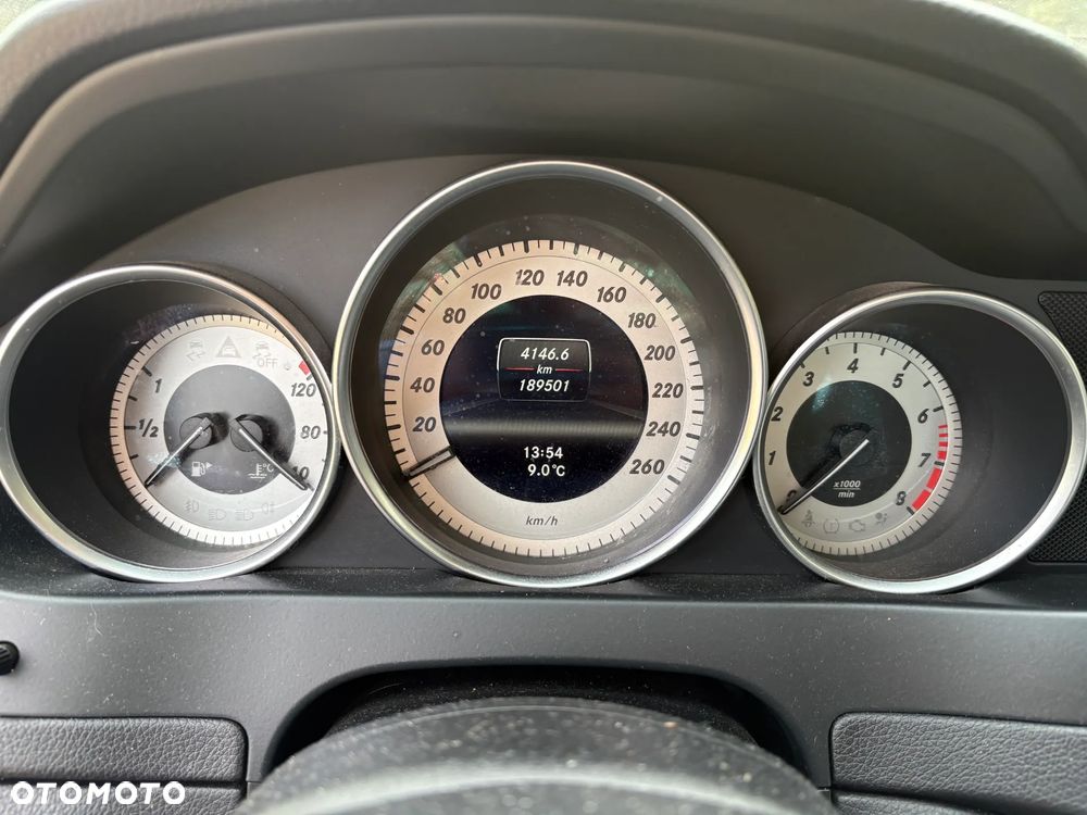 Mercedes-Benz Klasa C 180 CGI BlueEff Classic - 10