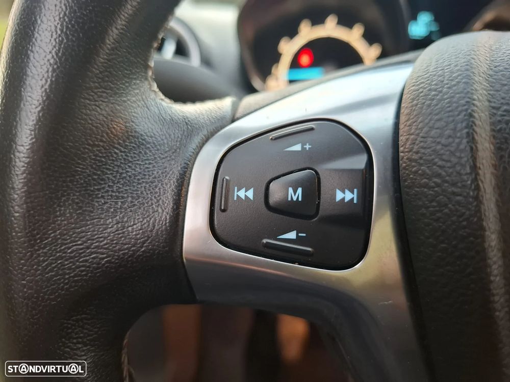 Ford Fiesta 1.0 Ti-VCT Titanium - 37