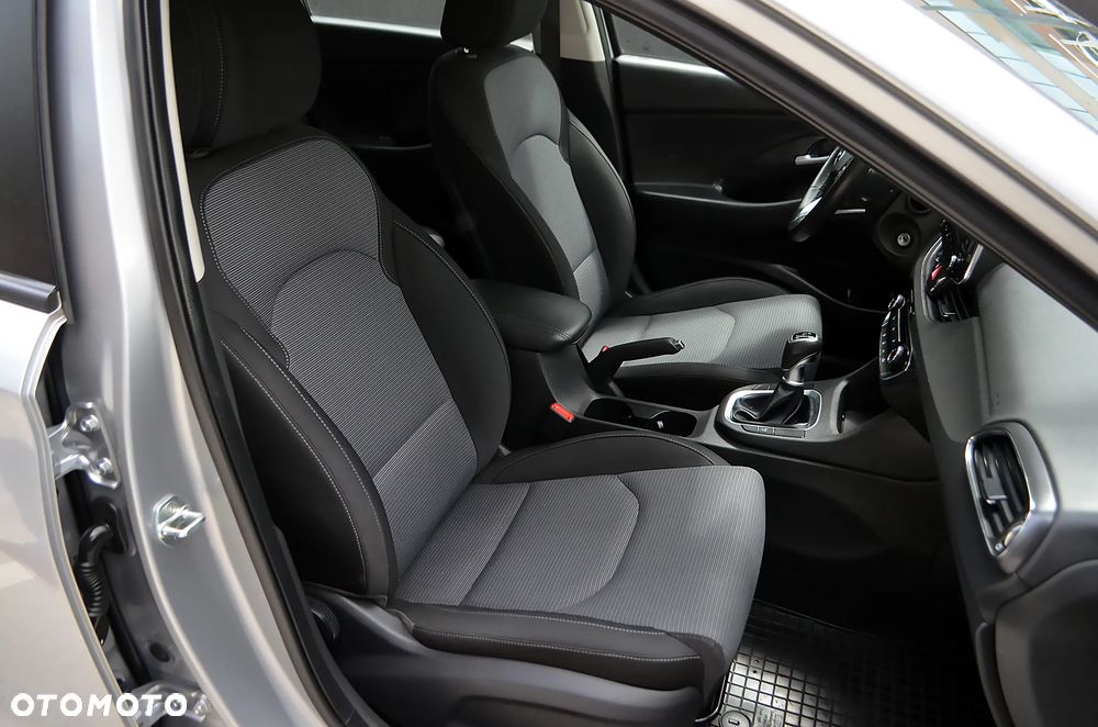 Hyundai i30 1.5 DPI Modern - 16