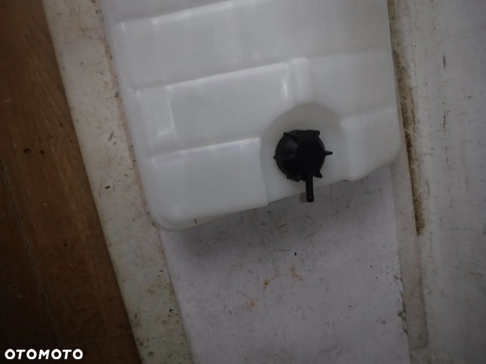 nowy zbiornik z uszkodzeniem wyrównawczy man f90 2000 lion holl nl nm sl ng neoplan - 5