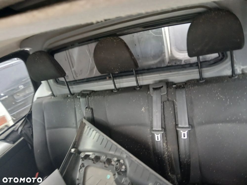 renault trafic III fotel fotele kanapa deska kokpit podsufitka boczek boczki klamka podłokietnik licznik - 5