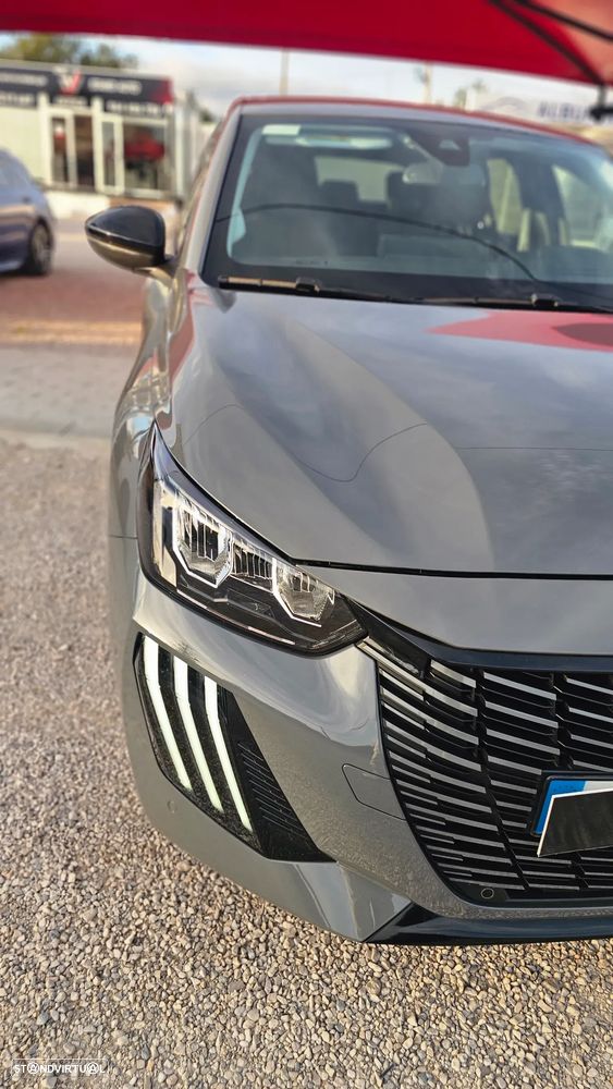 Peugeot 208 1.2 Hybrid Allure e-DCS6 - 41