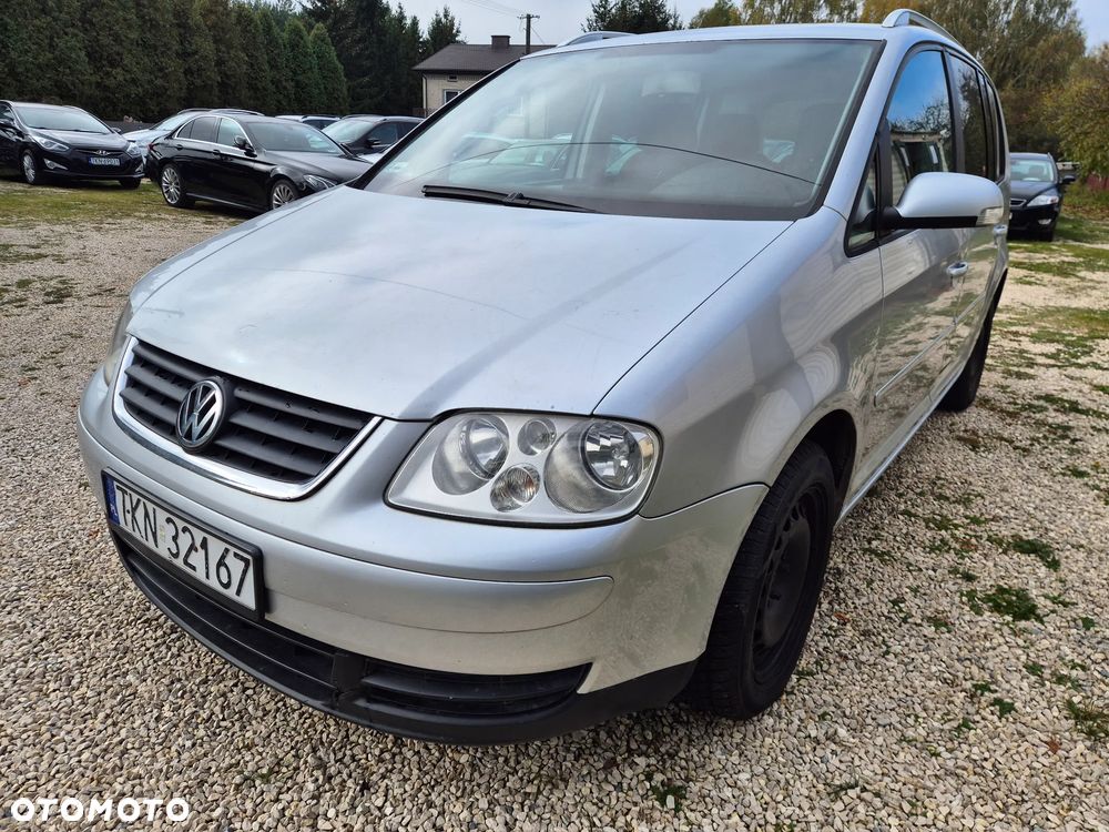 Volkswagen Touran - 4