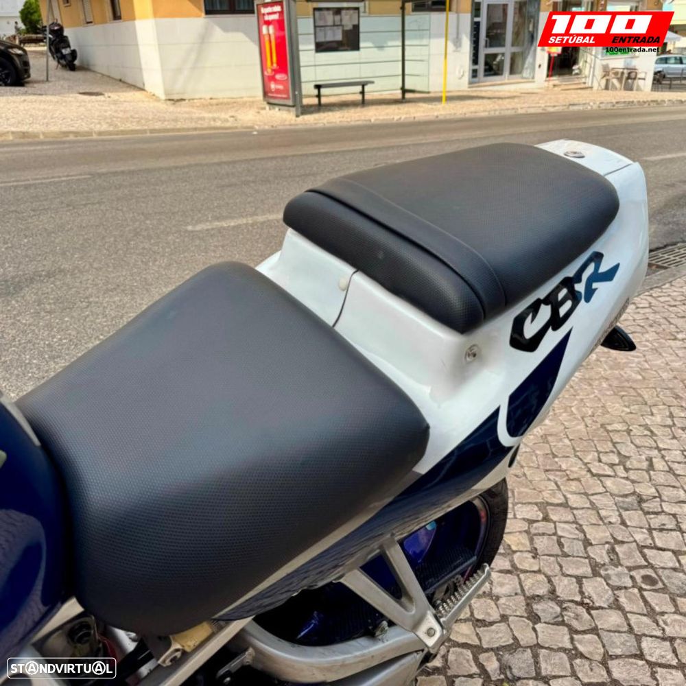 Honda CBR 900 RR - 5
