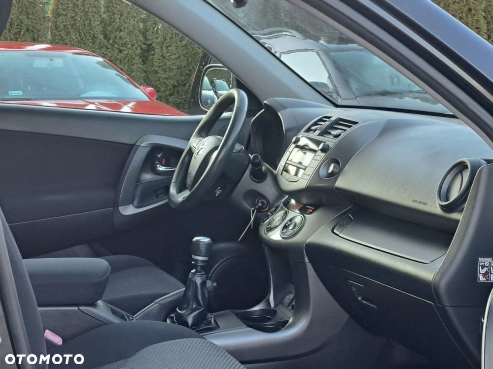 Toyota RAV4 - 27