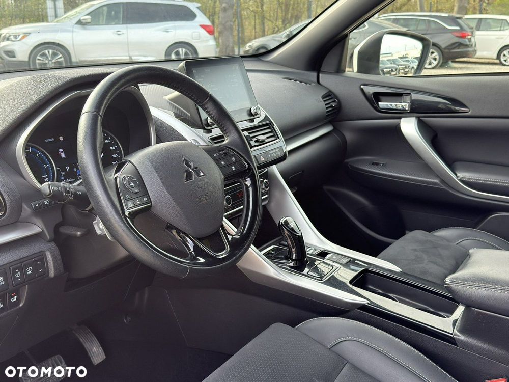 Mitsubishi Eclipse Cross - 12