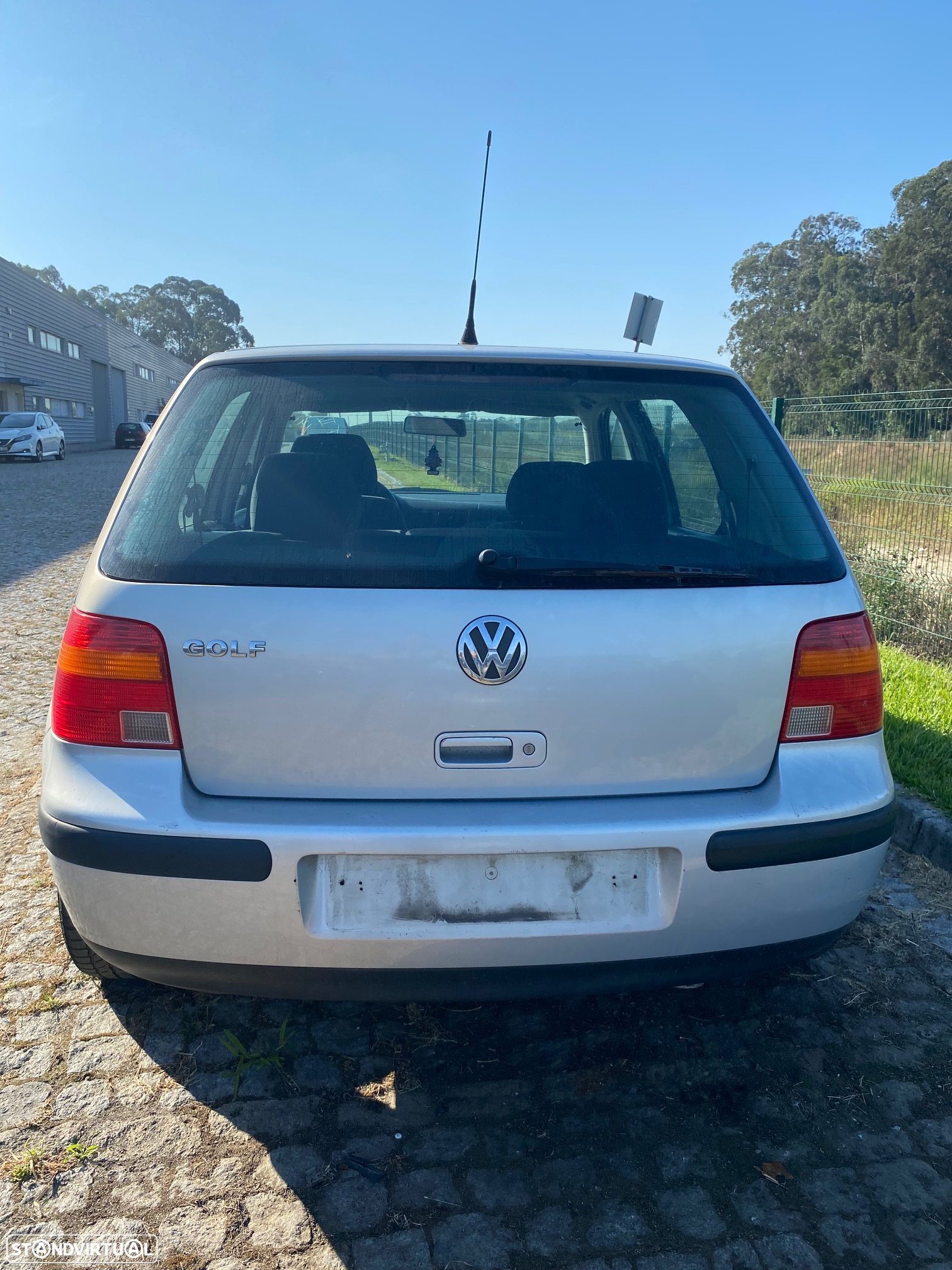 VW Golf IV 1.4i ás peças - 6
