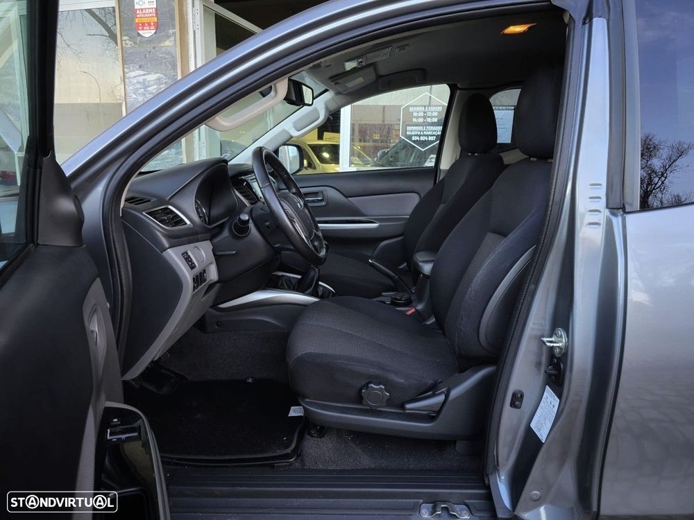 Mitsubishi L200 2.4 DI-D CD Instyle Strakar 4WD - 30