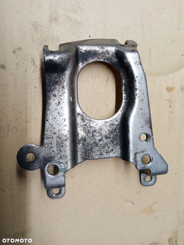 Uchwyt wspornik mocowanie Mercedes E-Klasa W213 2.0 CDI A6541410040 - 2