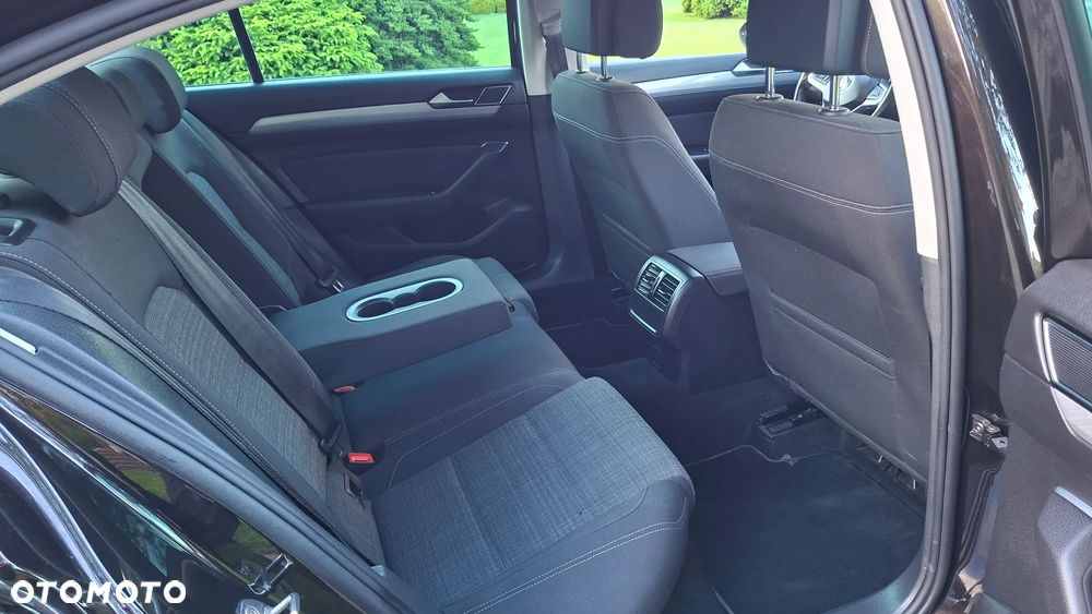 Volkswagen Passat 2.0 TDI EVO Business DSG - 12