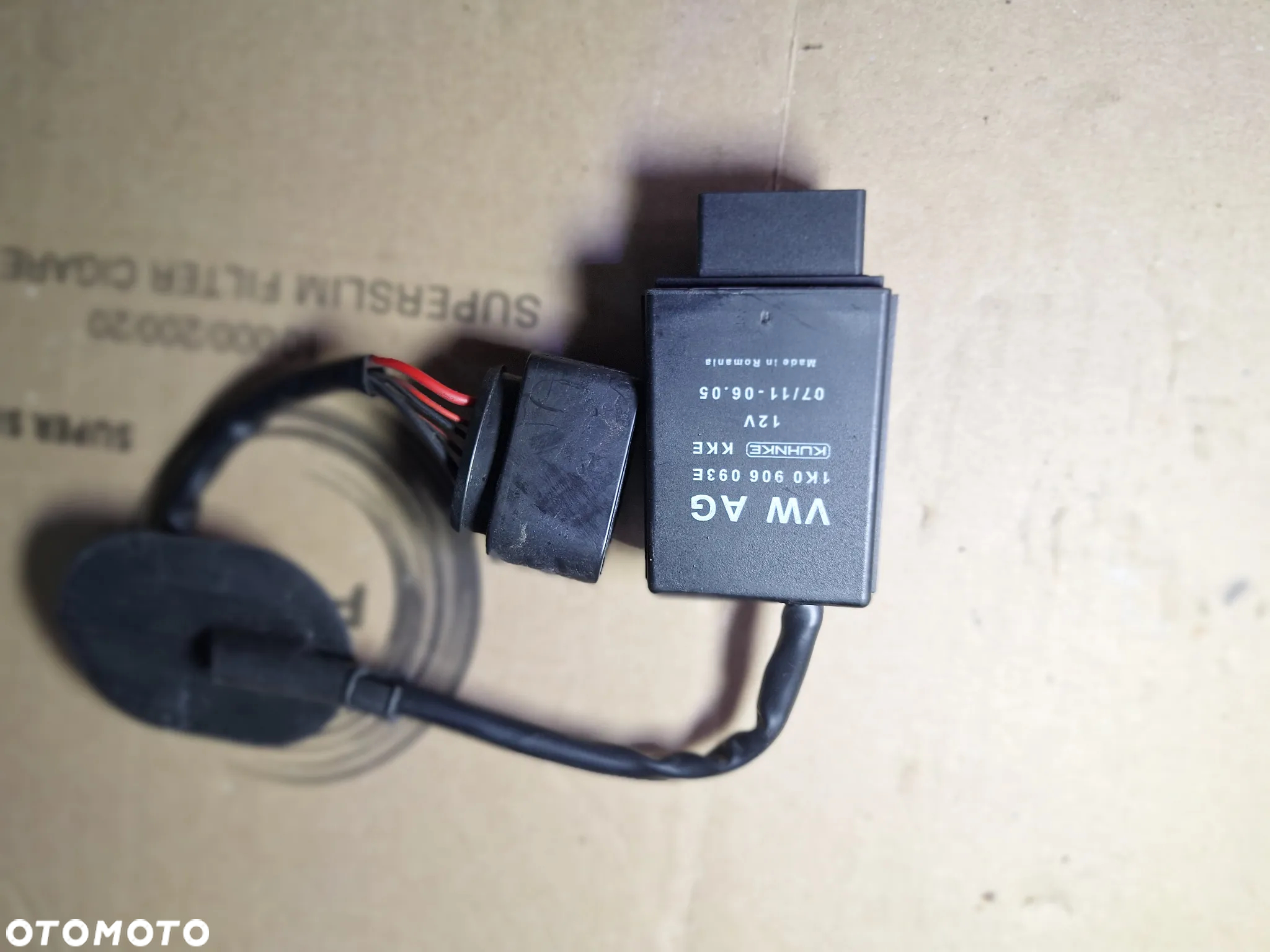 sterownik pompy paliwa VW PASSAT B6 1K0906093E   (13/15) - 3