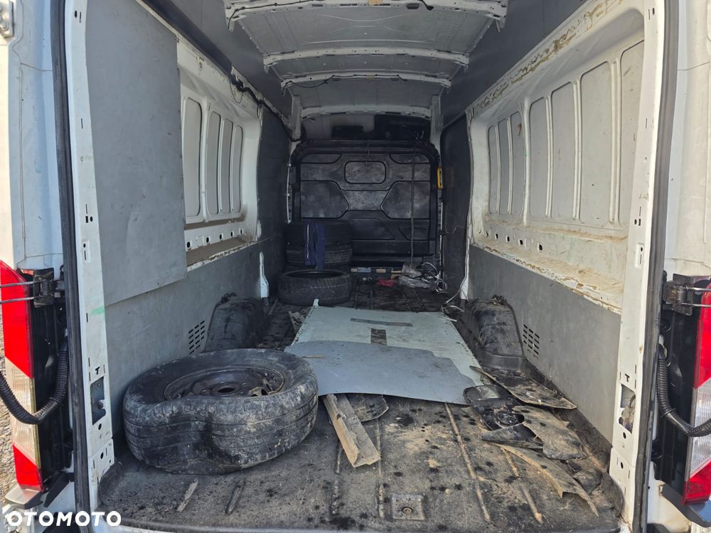 Ford Transit - 9