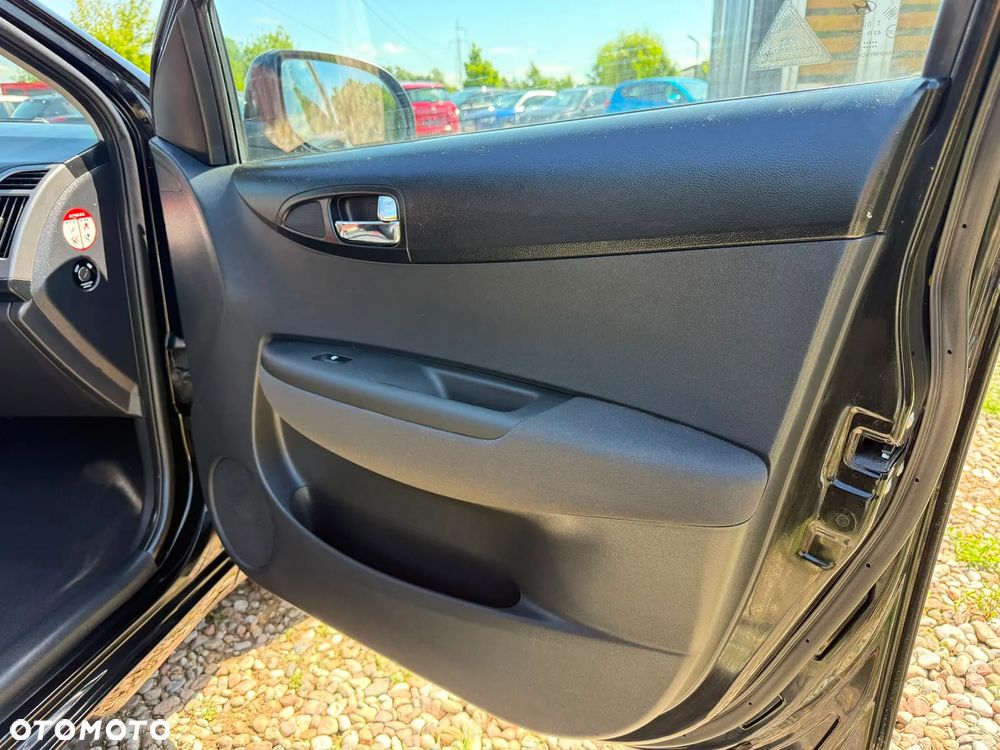 Hyundai i20 1.2 Intro Edition - 19