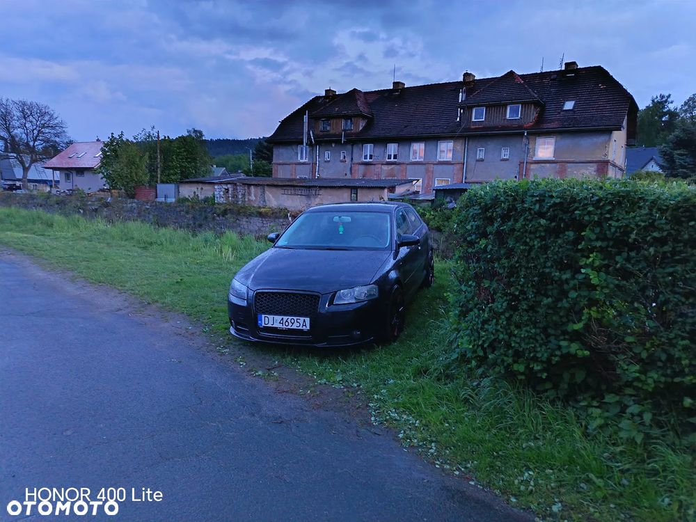 Audi A3 3-drzwiowe 2.0 FSI Attraction - 1