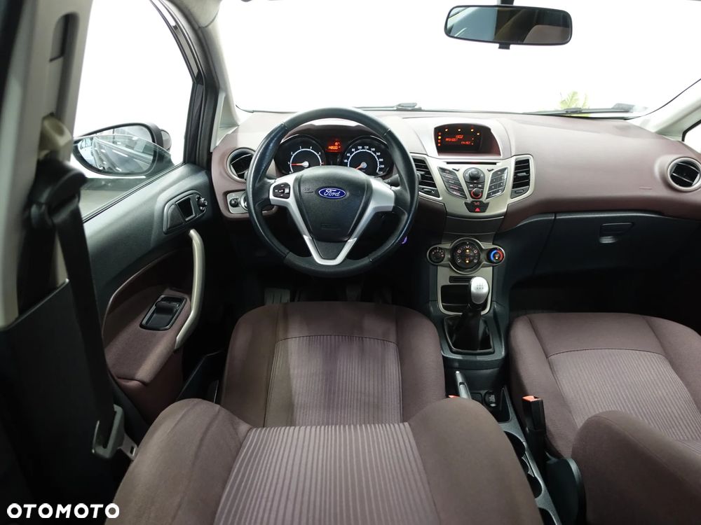 Ford Fiesta 1.25 Celebration - 28