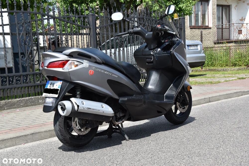 Suzuki Burgman - 5