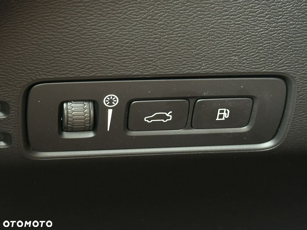 Volvo XC 40 T4 Recharge DKG Inscription Expression - 35