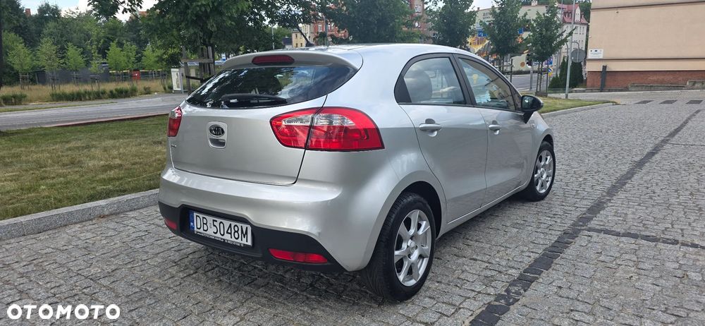 Kia Rio - 3