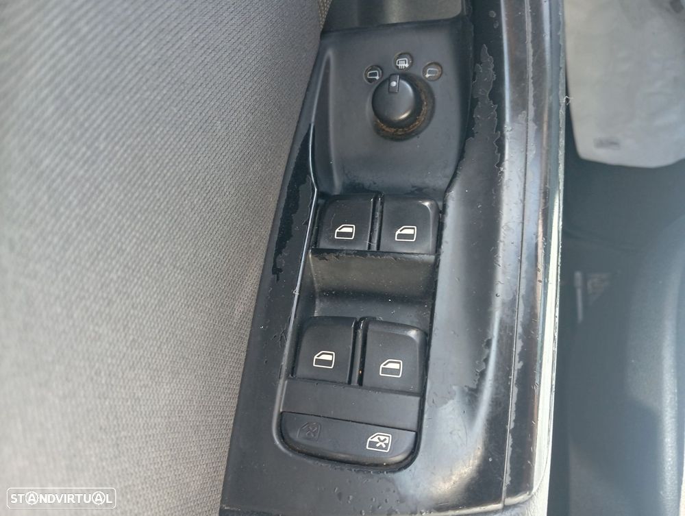 Audi Q3 2.0 TDI Attraction - 12