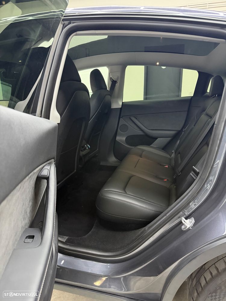 Tesla Model Y Standard - 7