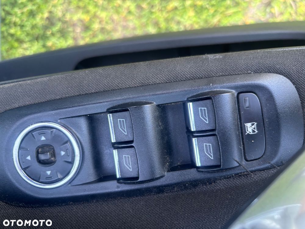 Ford Mondeo - 13