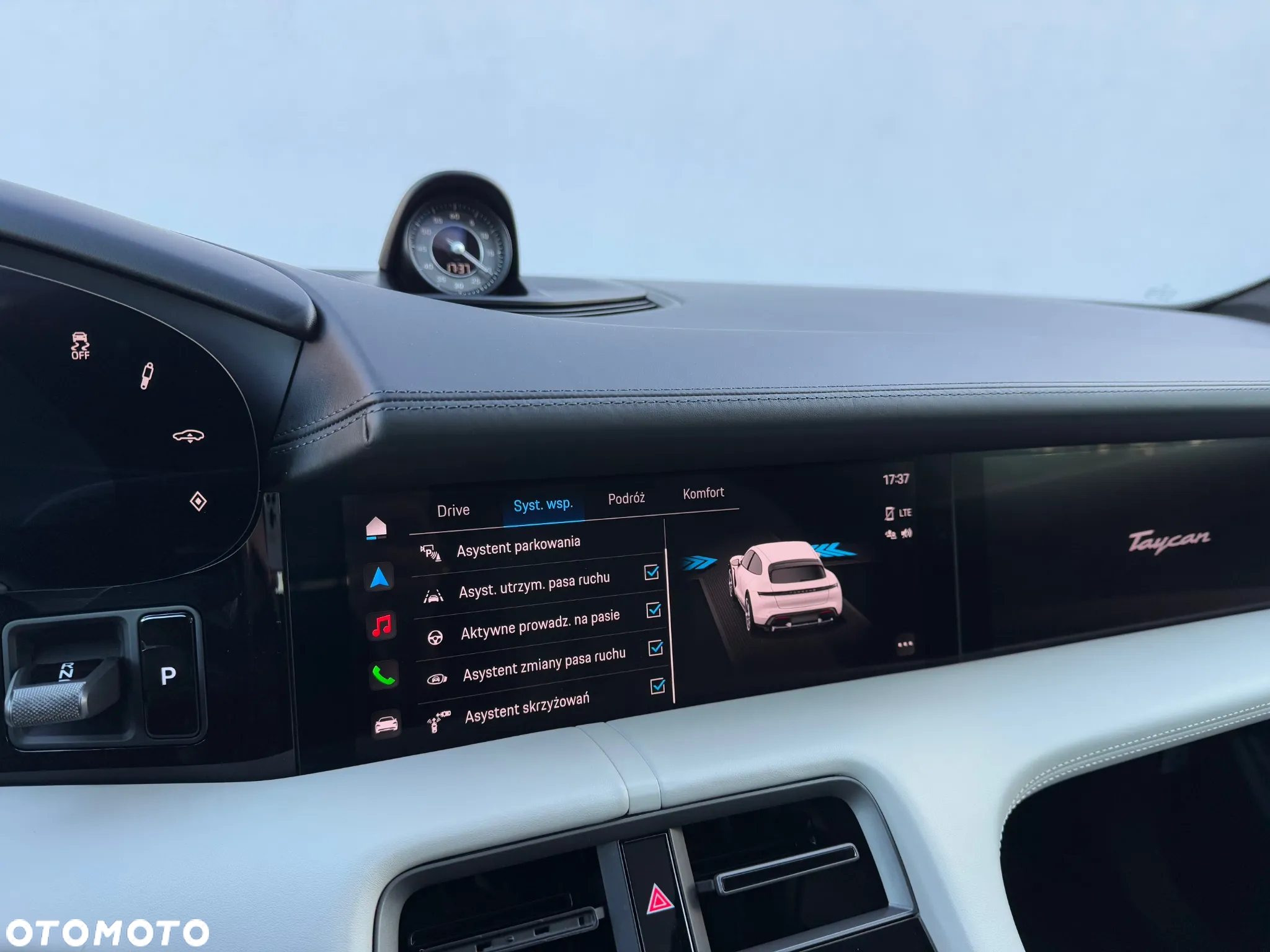 Porsche Taycan Turbo S Cross Turismo - 19