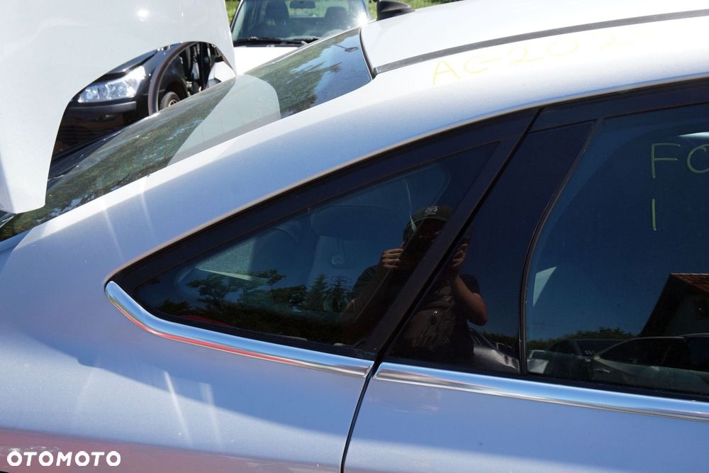SZYBA KAROSERYJNA TYLNA PRAWA BOCZNA FOCUS III MK3 SEDAN BM51-F297B00-DE FORD 2010-2014 - 2