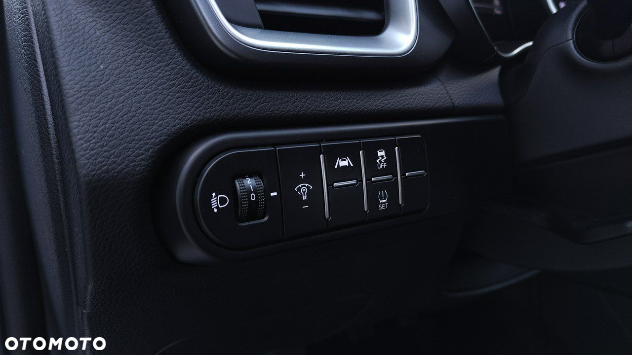 Kia Ceed - 10