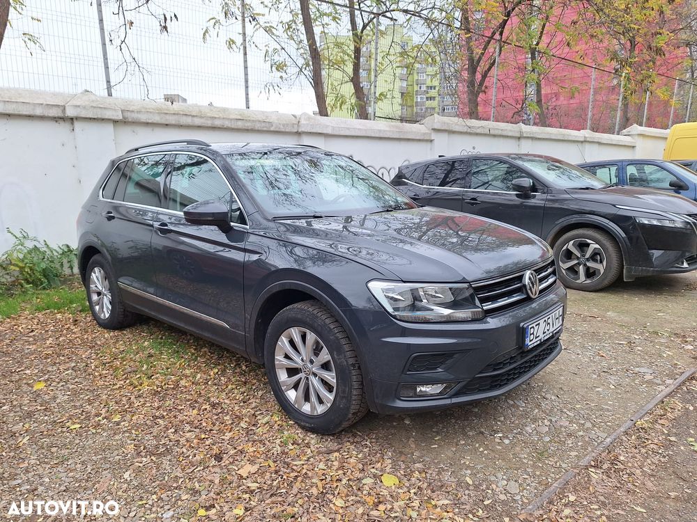 Volkswagen Tiguan - 2