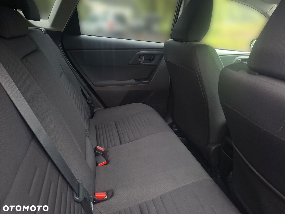 Toyota Auris - 10
