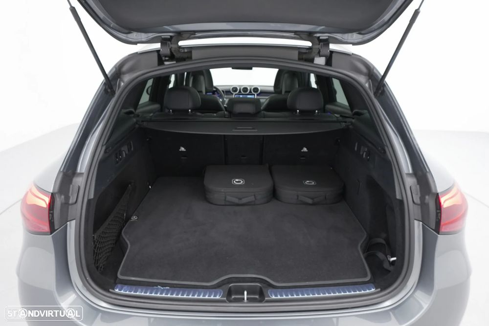 Mercedes-Benz GLC 300 e 4Matic 9G-TRONIC AMG Line Advanced - 37