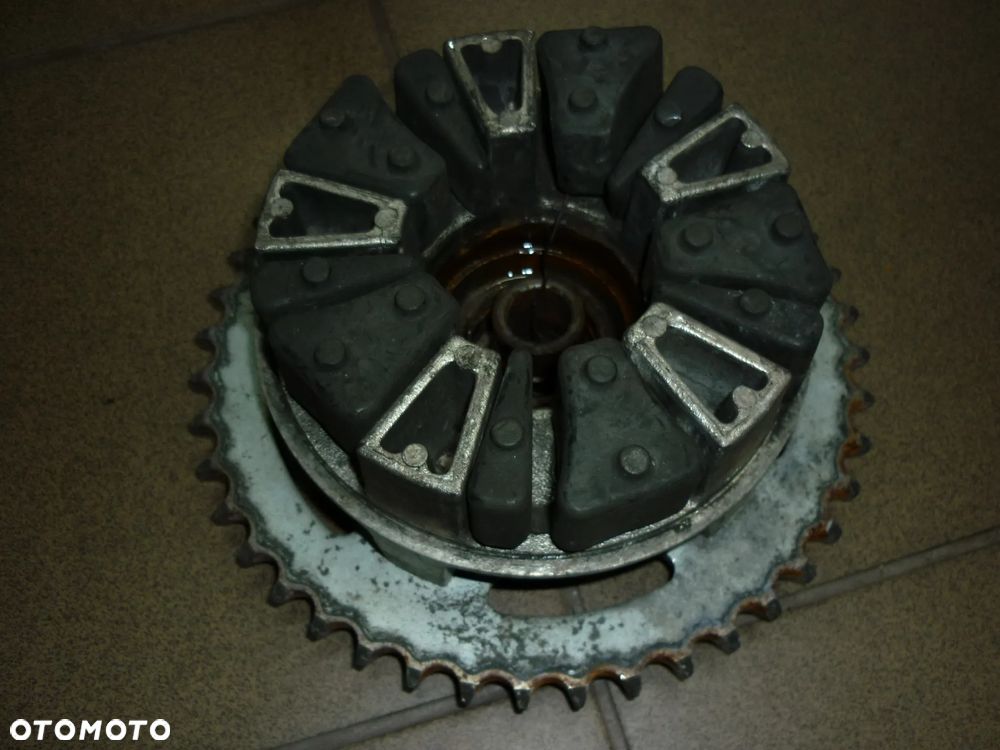 Zabierak zębatka tył Honda CBF 600F rok 1998 - 1