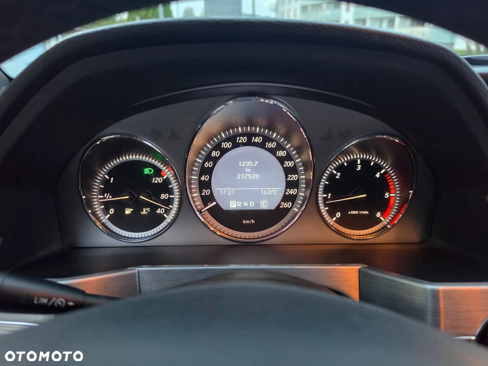 Mercedes-Benz GLK 220 CDI DPF 4Matic BlueEFFICIENCY 7G-TRONIC - 26