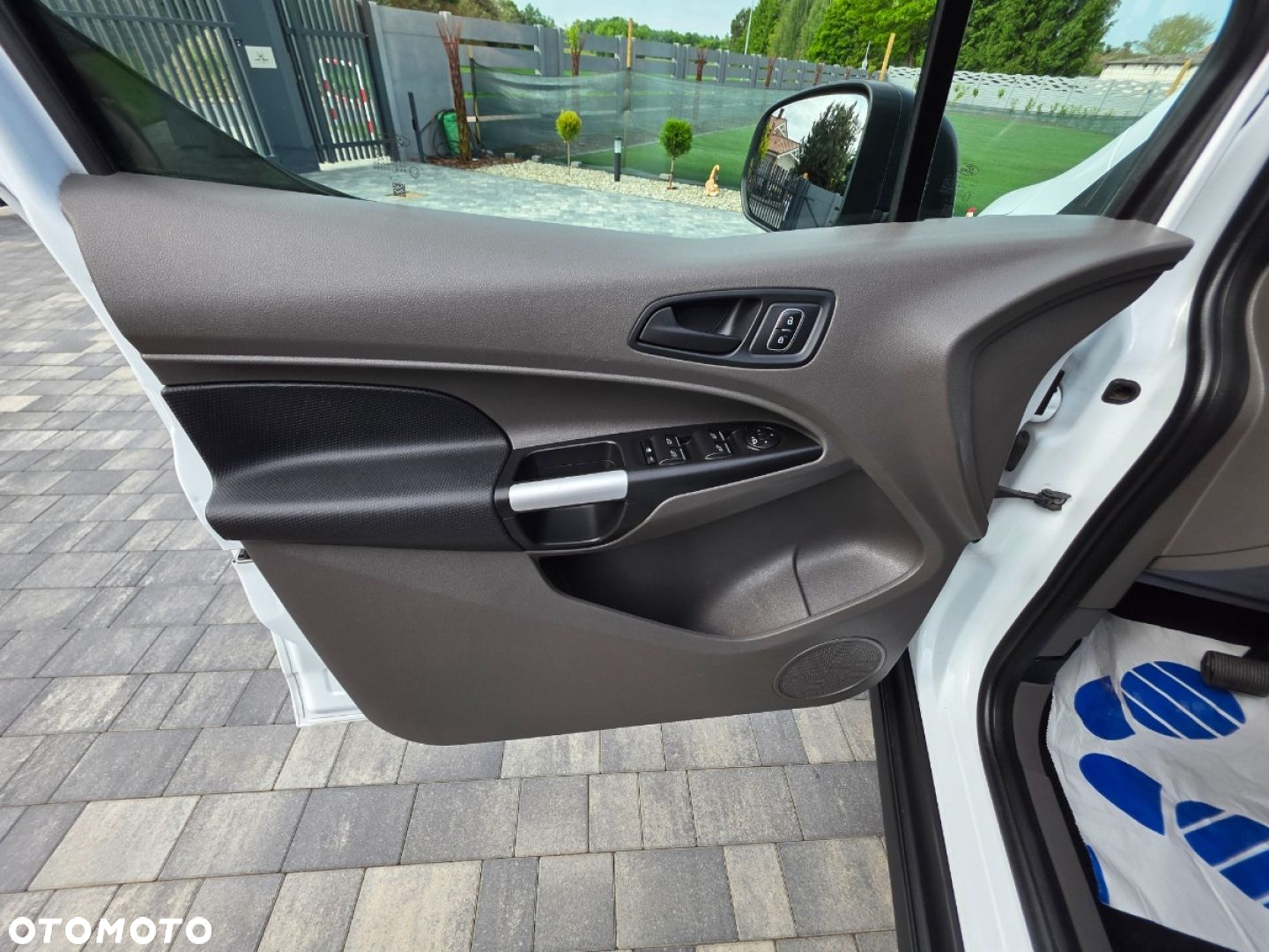 Ford Transit Connect - 10
