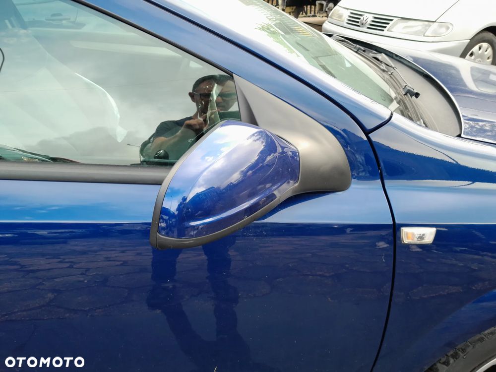 Lusterko zewnętrzne prawe OPEL Astra H GTC HB 3D 04-14r. Z21B - 3