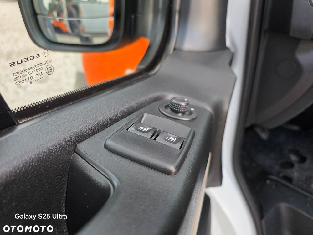 Renault Trafic - 27