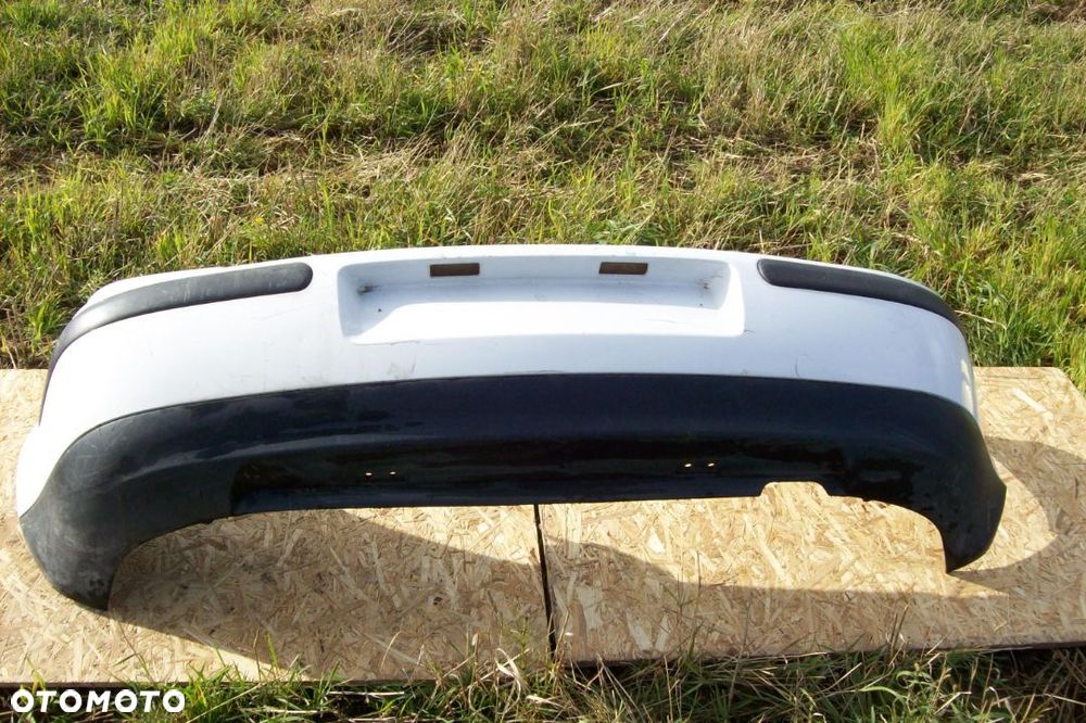 ZDERZAK TYLNY VW GOLF 4/HATCHBAK - 1